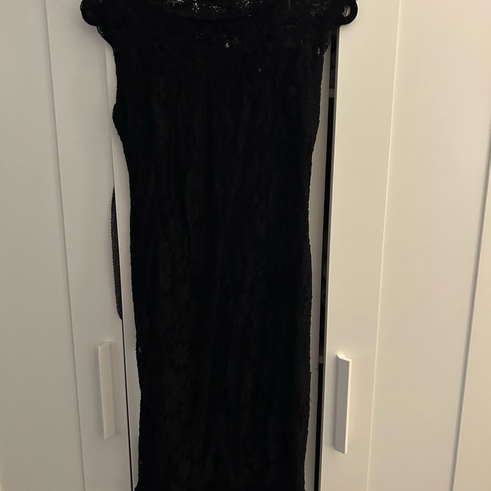 Elegant Black Lace Midi Dress